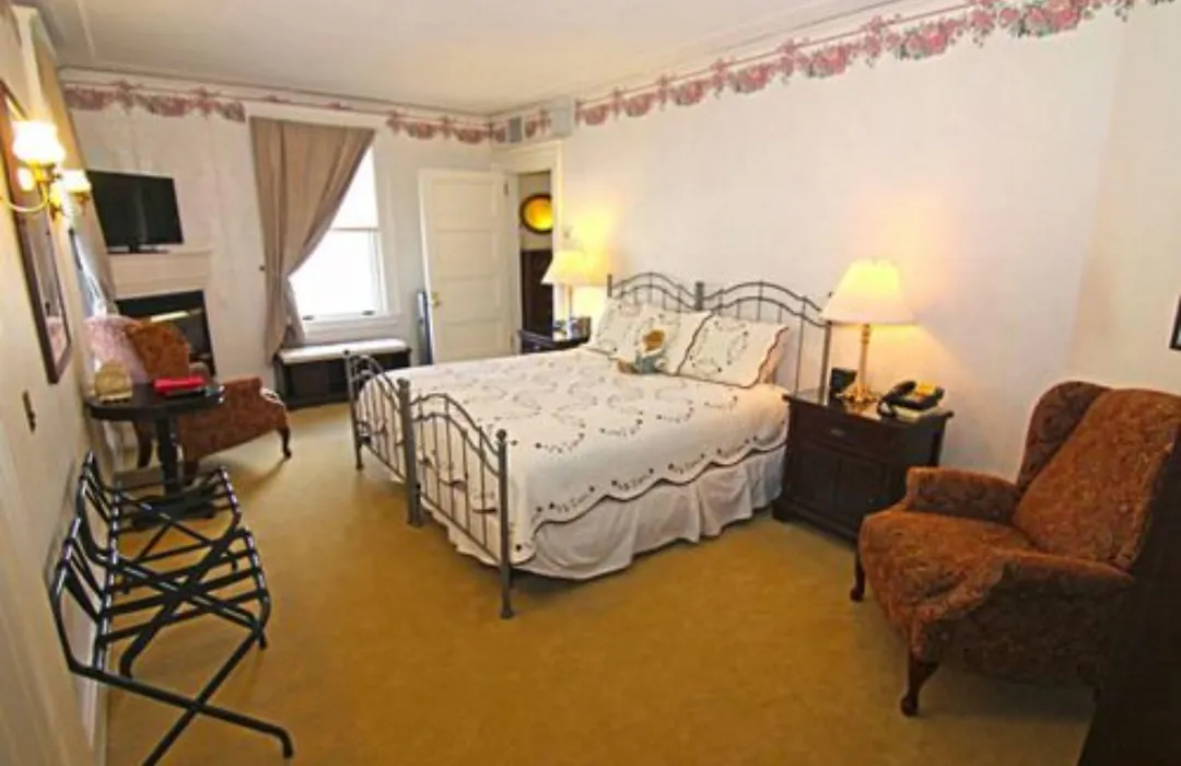 Gateways Inn-1