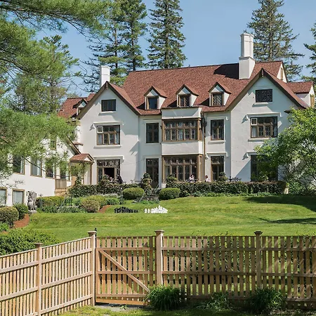 Seven Hills Inn-3